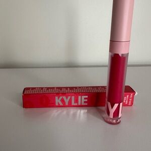 Kylie Cosmetics Bold Red Lip Color-Cherry on top 314